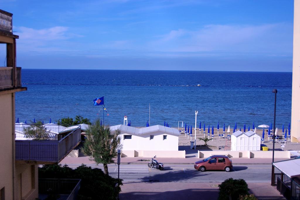 Hotel Niagara Marotta Phòng bức ảnh